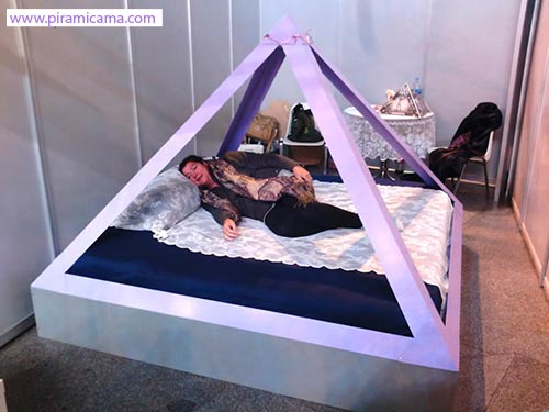 CAMA PIRÁMIDE